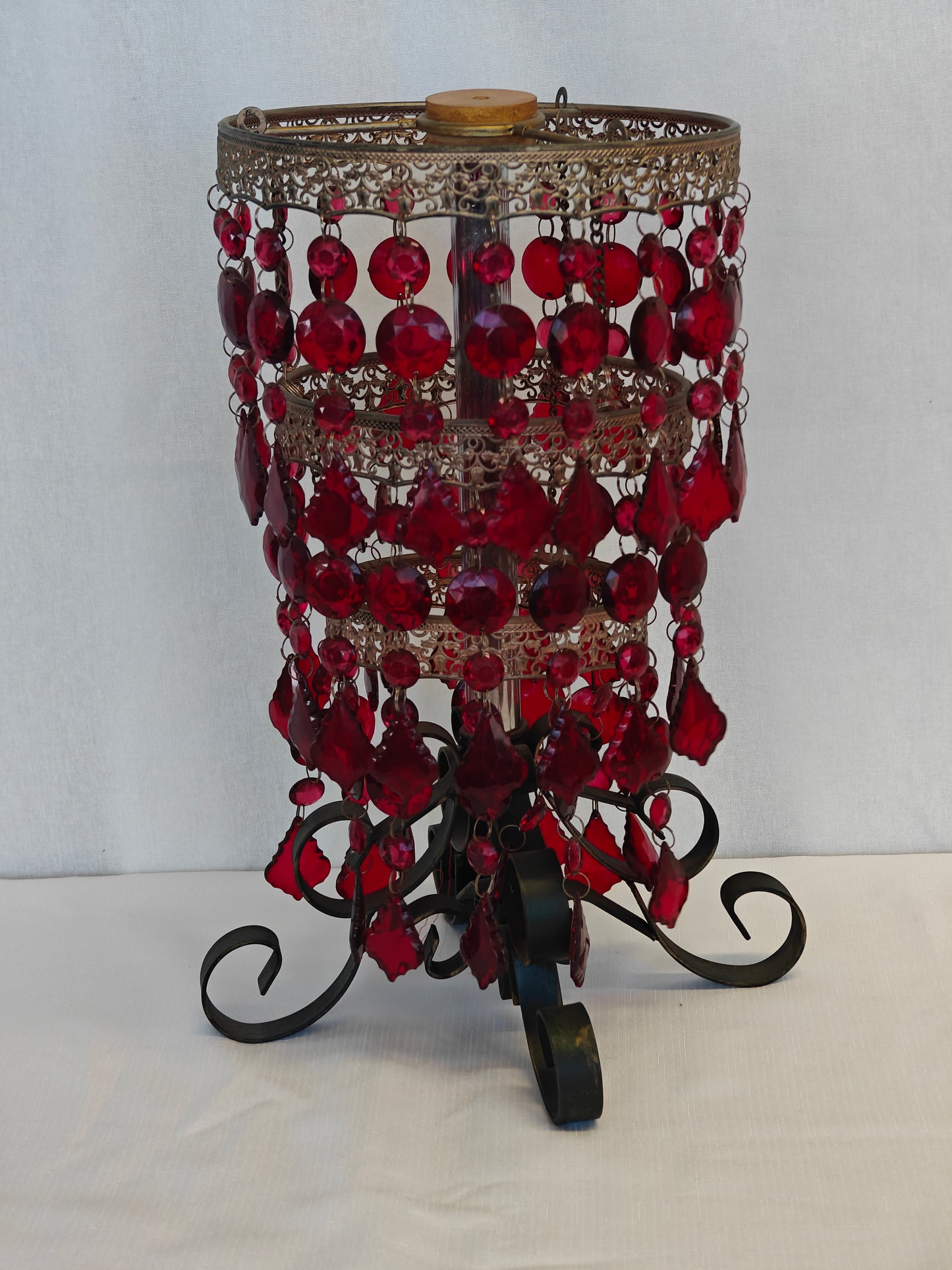 Crimson Cascade Filigree Lamp