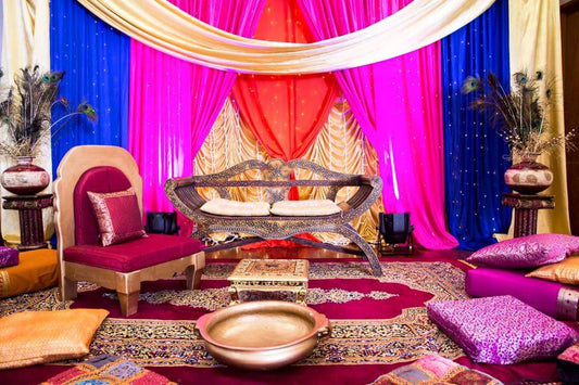 Royal Draped Settee Lounge