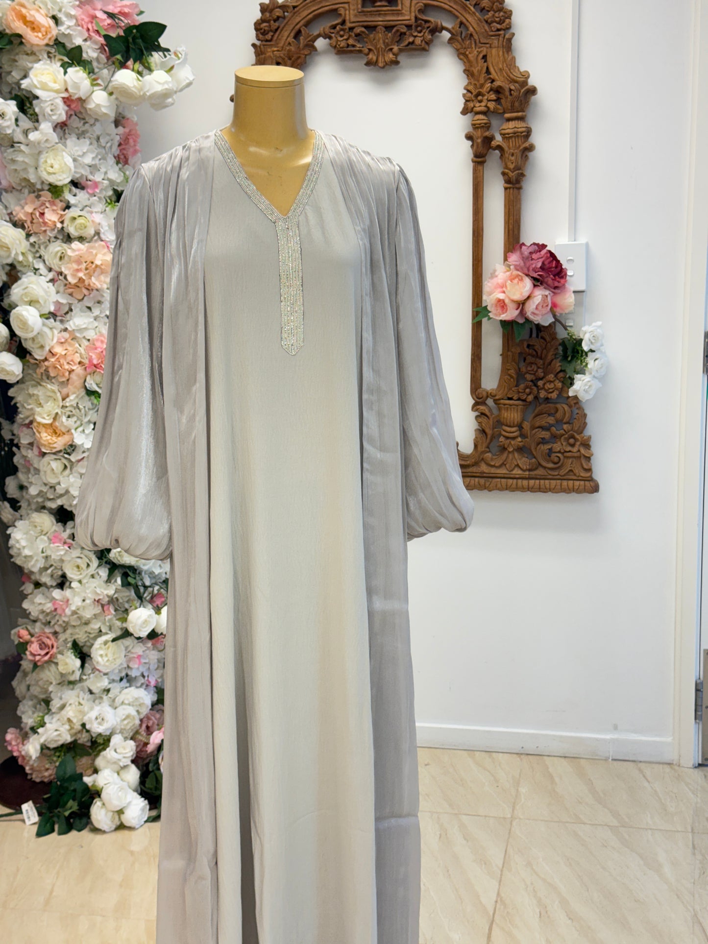 Silver Drift Abaya