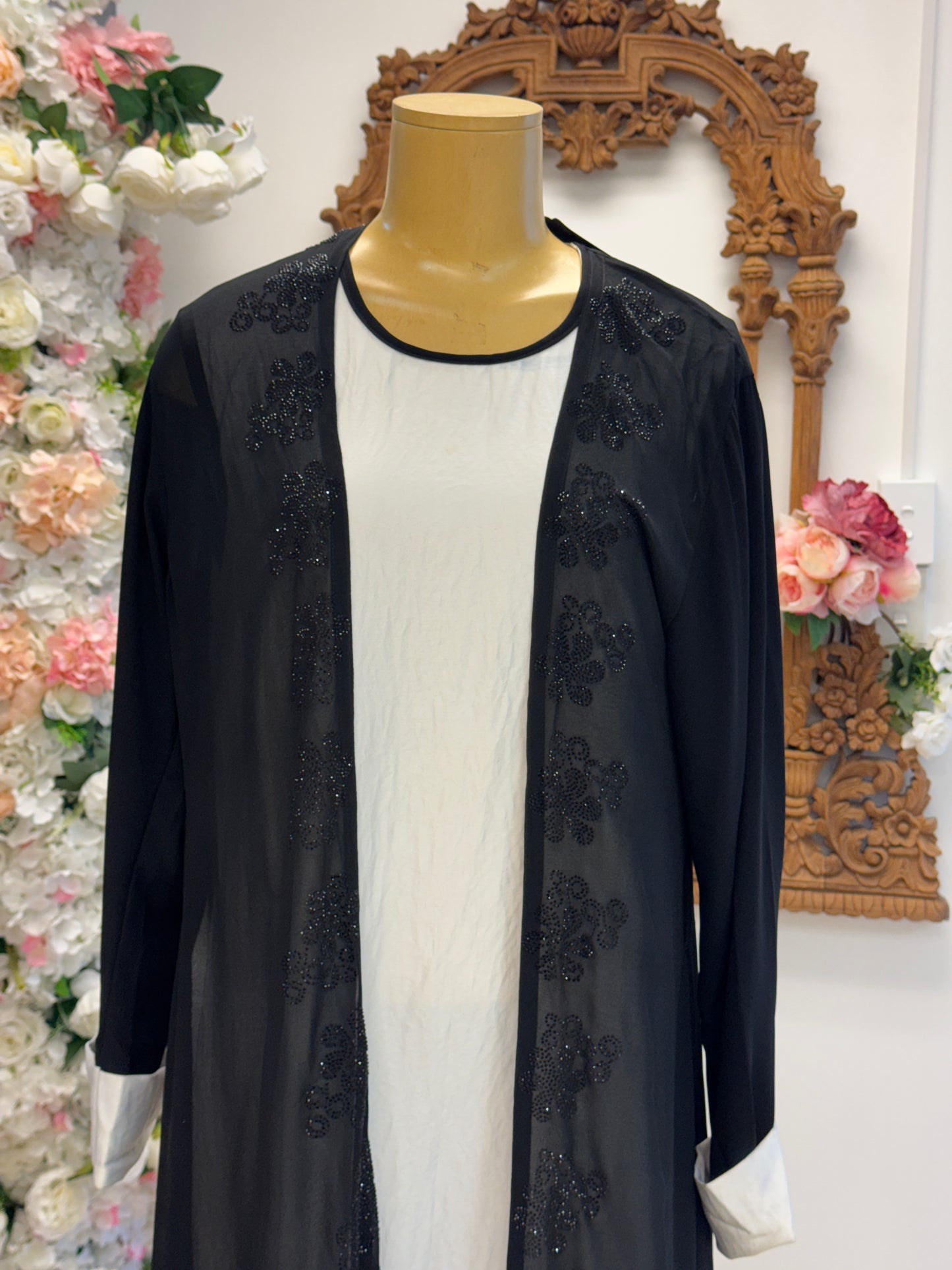 Monochrome Abaya – Black with White Panel