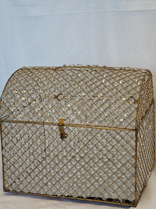 Golden Lattice Treasure Chest