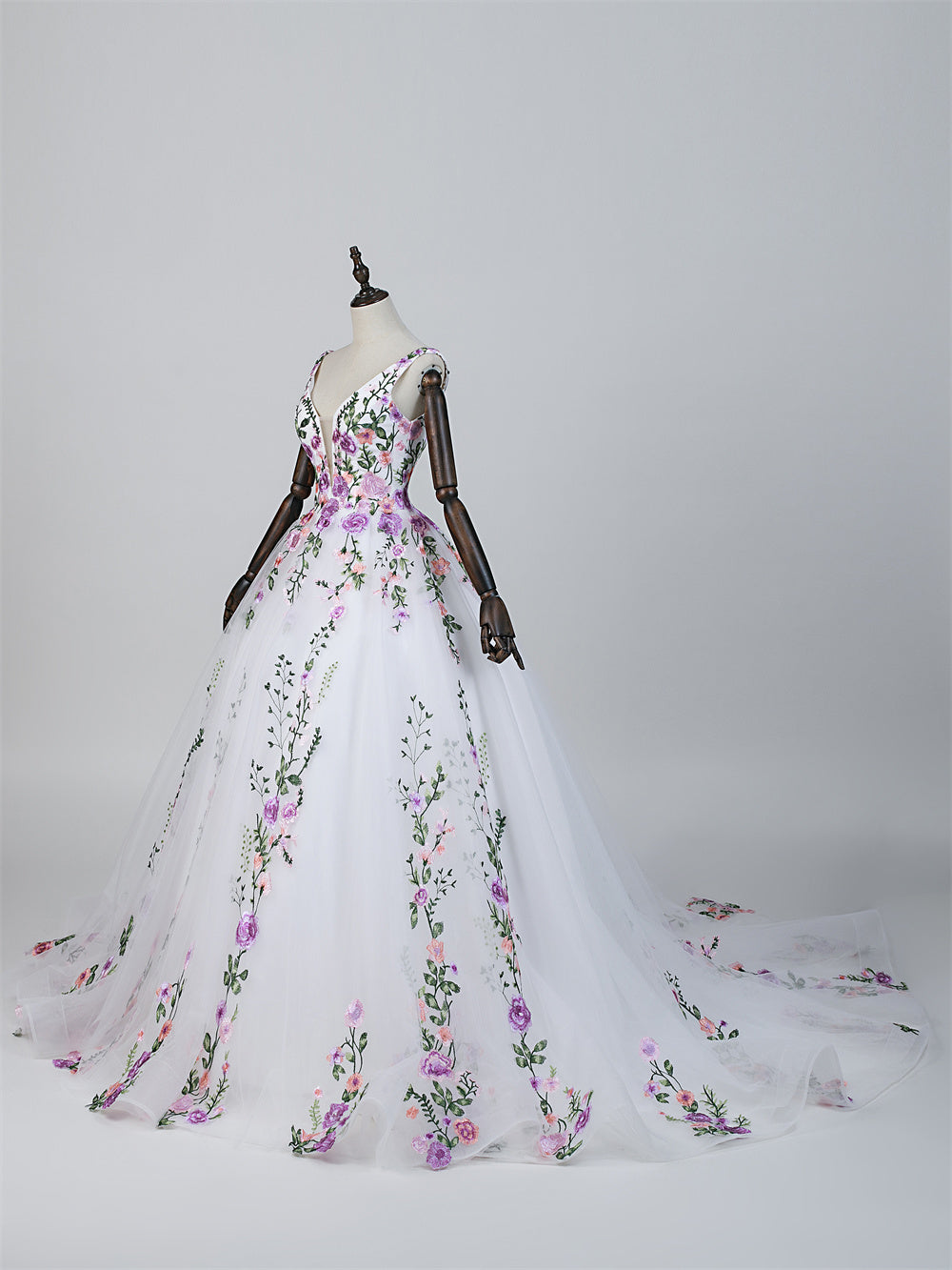 Floral Élan Bridal Gown