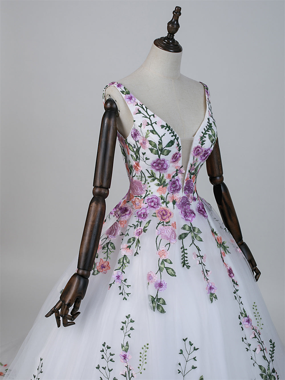 Floral Élan Bridal Gown